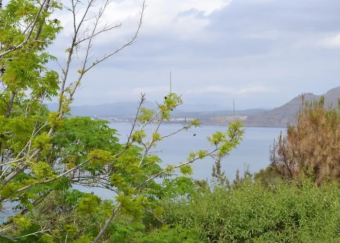 Melita Seafront ヴィラ Pefki