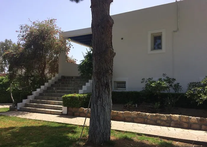 Melita Seafront Villa Pefki